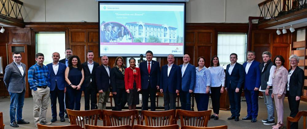 Etkin Yönetim Kurulu yönetici eğitiminde diplomalar verildi